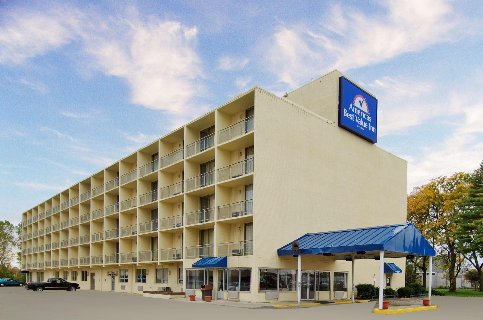 Travelodge By Wyndham Cleveland Airport Brook Park Exterior foto
